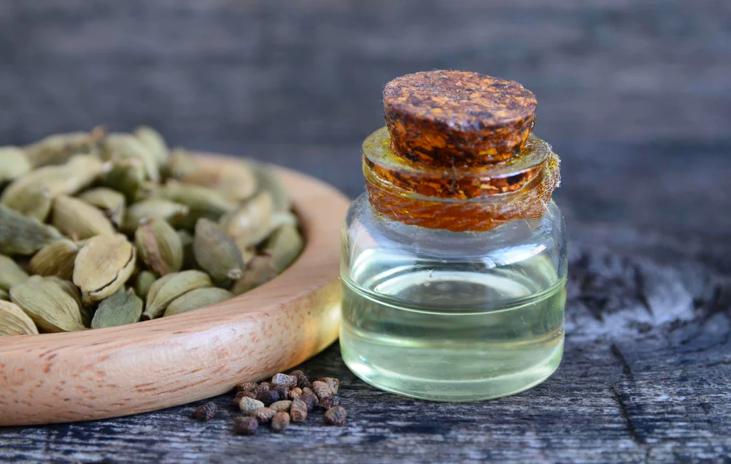 Cardamom Oil